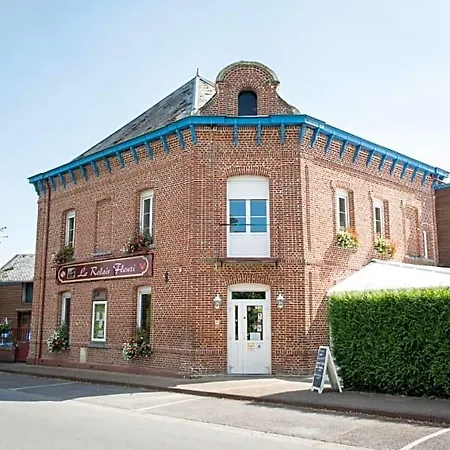 Hotel Logis Restaurant Le Relais Fleuri 2*