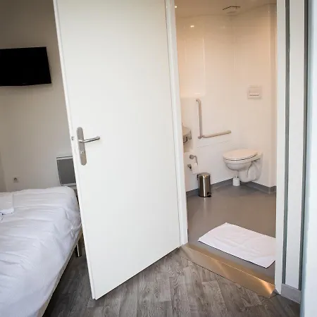 Logis Restaurant Le Relais Fleuri Hotel 2*