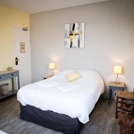 Logis Restaurant Le Relais Fleuri Hotel Vervins