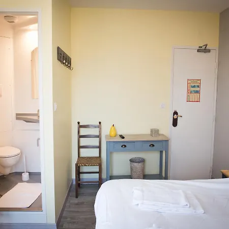 Logis Restaurant Le Relais Fleuri Hotel Vervins