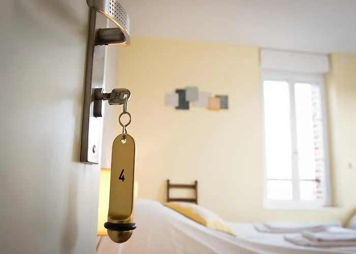 Logis Restaurant Le Relais Fleuri Hotel Vervins